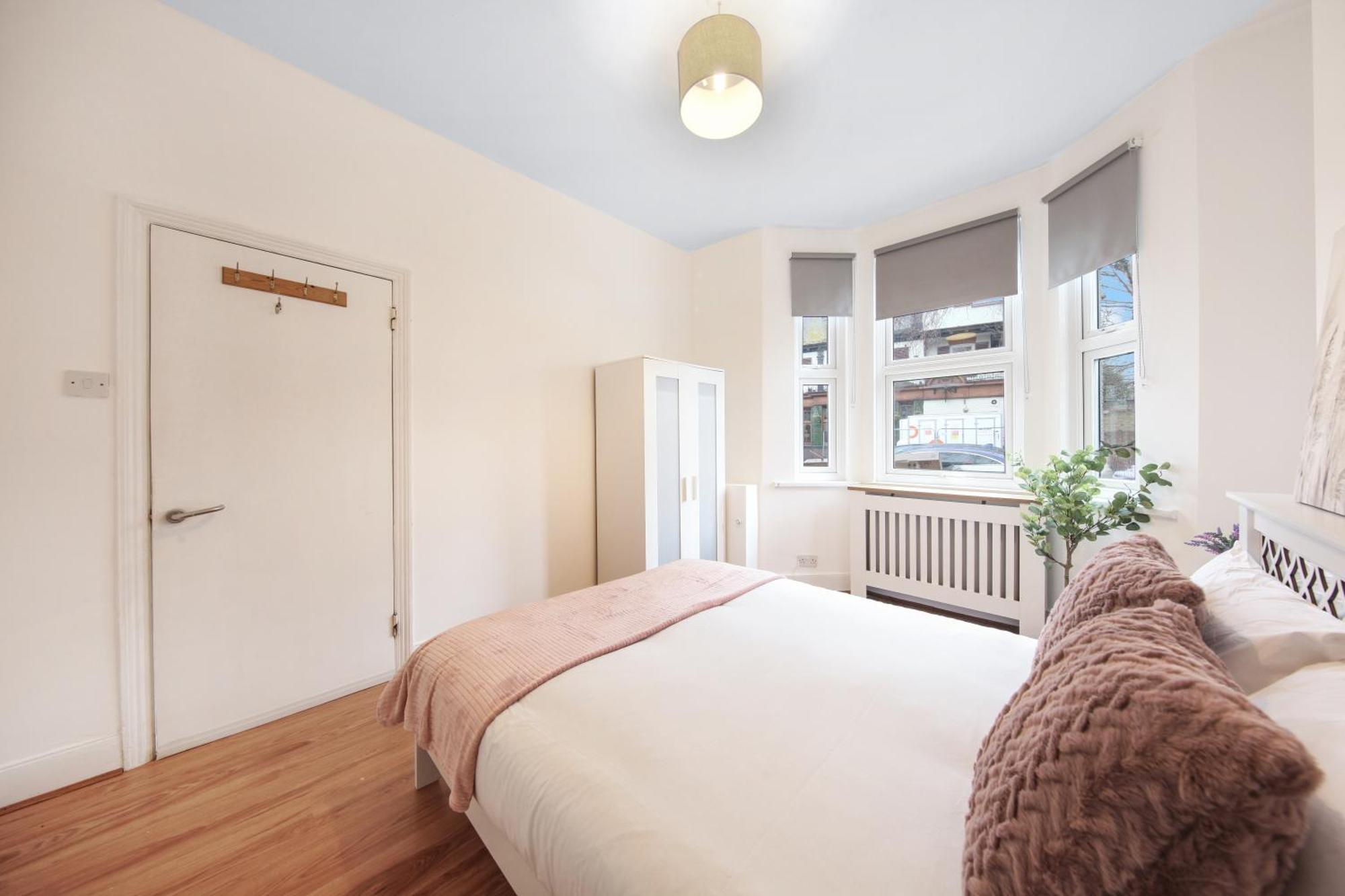 West Ealing Hububb